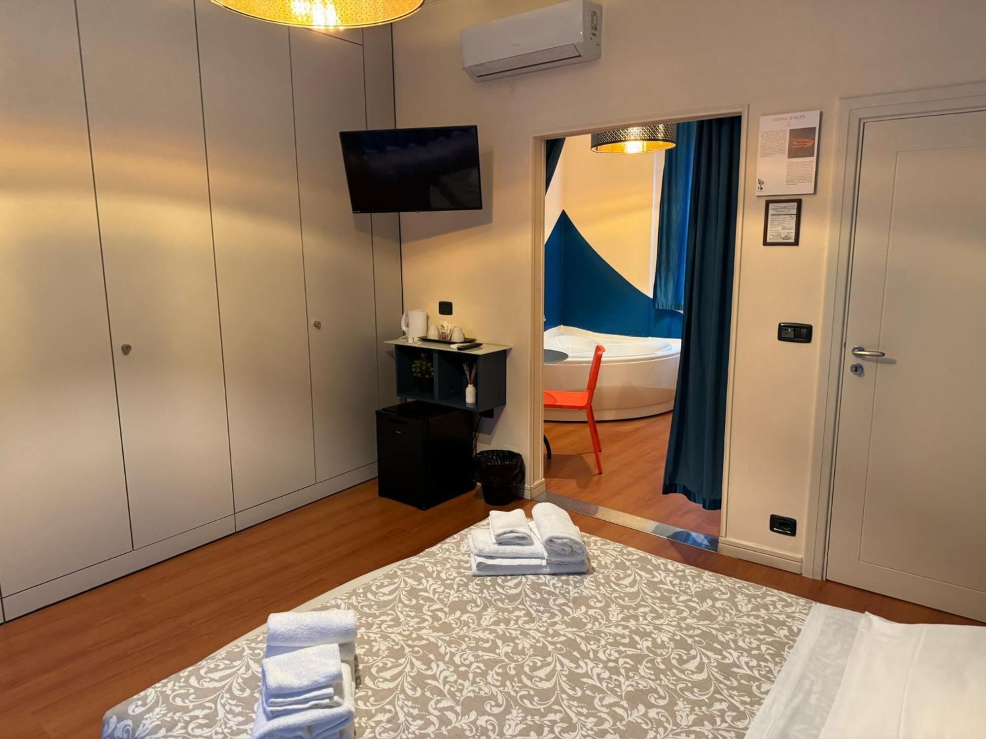 Bracco Rooms & Suites - Boutique Hotel Nel Centro Storico Di מטרה מראה חיצוני תמונה